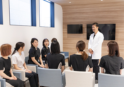 スタッフ写真01