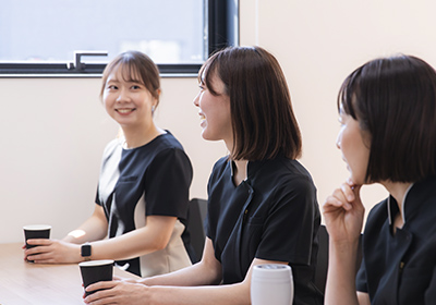 スタッフ写真05