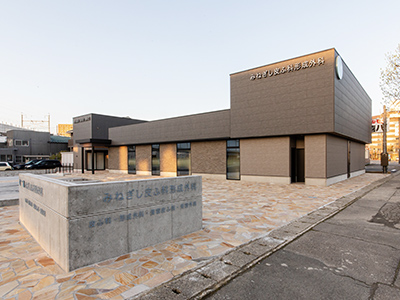 マイカー通勤・駐車場あり